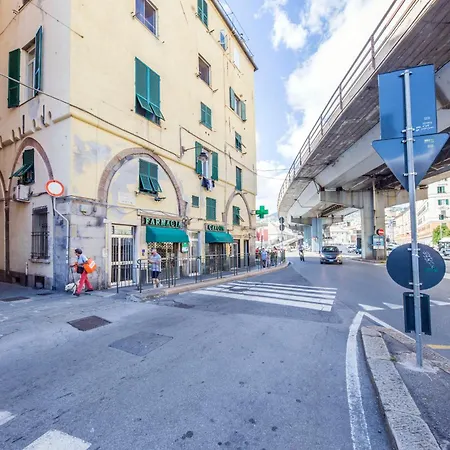 Of Genoa's Executioner Apartamento Génova